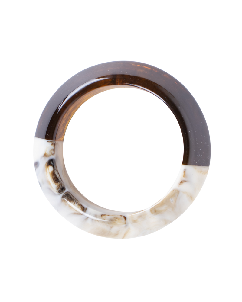 Pulsera acrílica ancha beige y ámbar