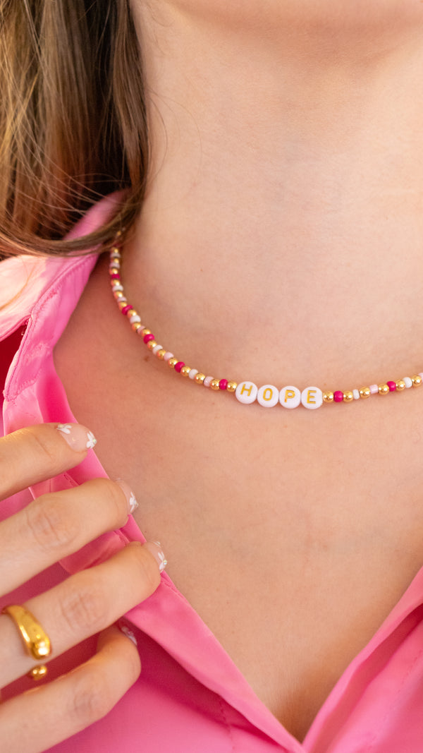 Collar de Cuentas con Frase HOPE y Detalles Dorados