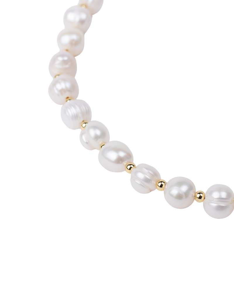 Gargantilla de Perlas del Río y Bolitas Doradas